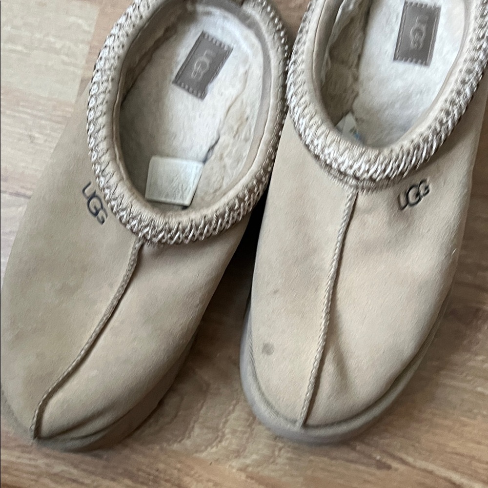 UGG Classic Beige Slippers
